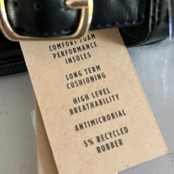 NWT Madden NYC Crystal Studded Thong Sandals - Picture 5 of 7